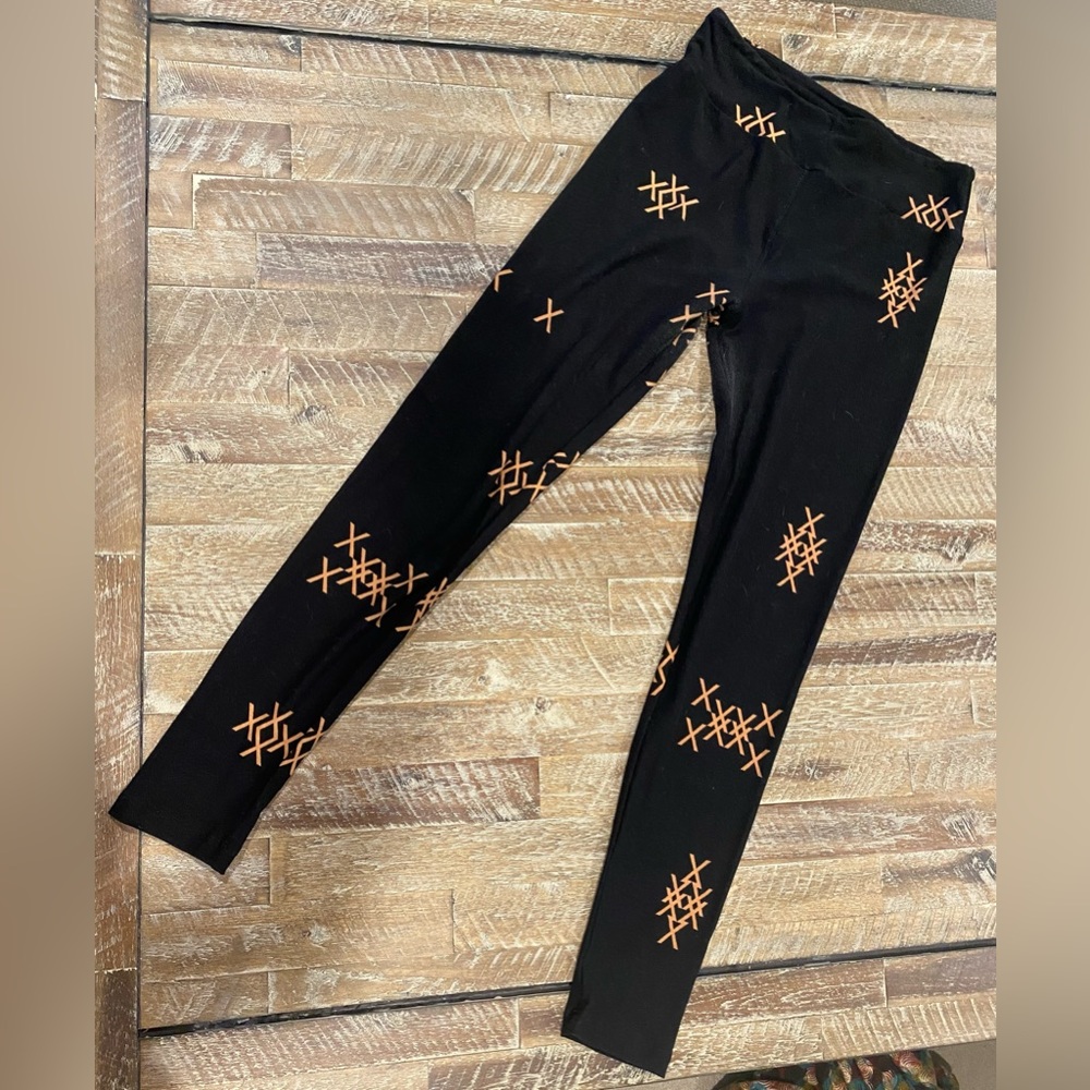 LuLaRoe OS “X” Leggings. Black and Camel.
